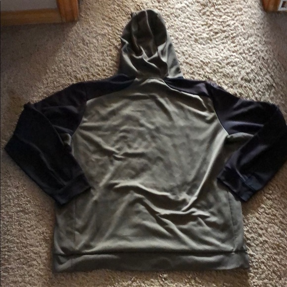 Two Nike hoodies - Picture 3 of 7